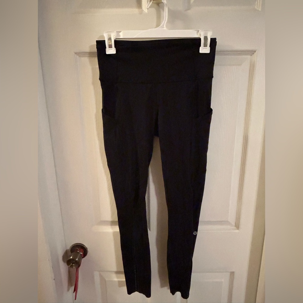 lululemon fast & free - reflective dots